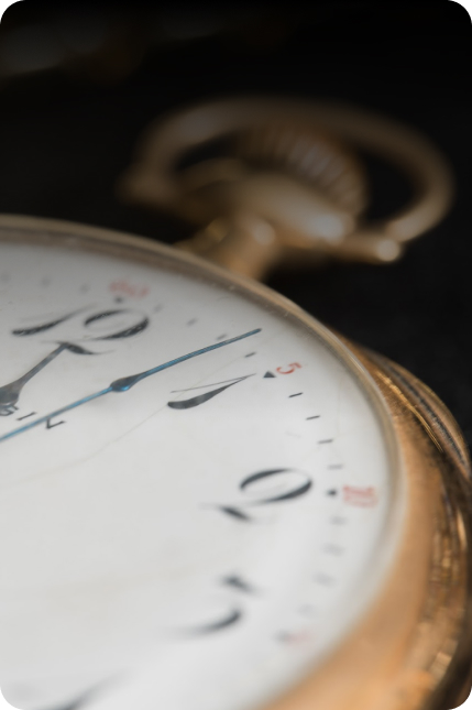 Gold clock collectible image